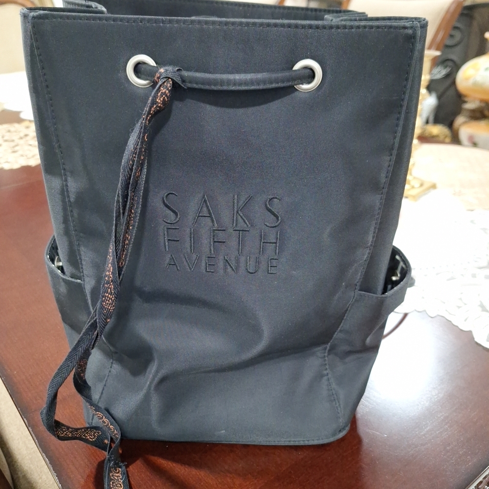 Saks Fifth Avenue Black Interior Bag
